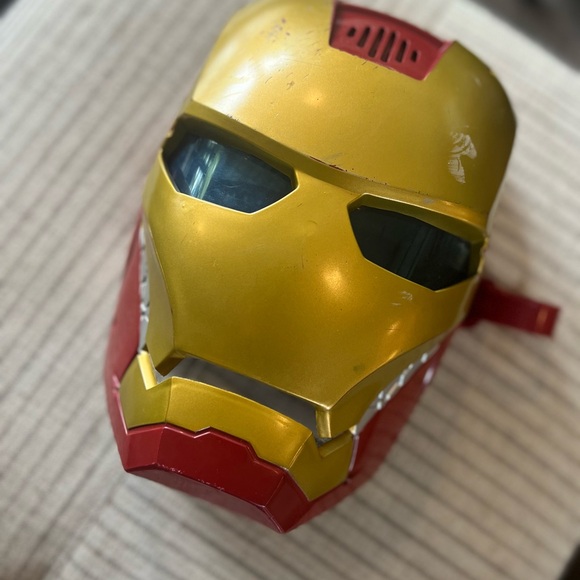 IRON MAN Head Mask With Voice - Picture 3 of 4